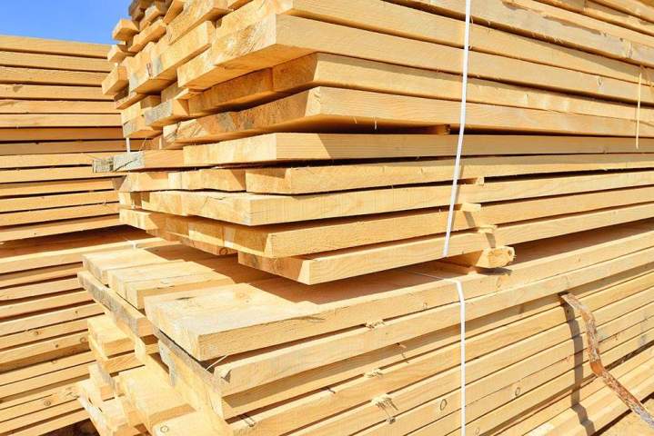 Planches de bois Giromagny